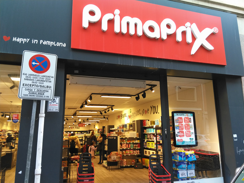 Commercial Premises with Supermarket Tenant in a Prime Suburban Retail Area, Madrid