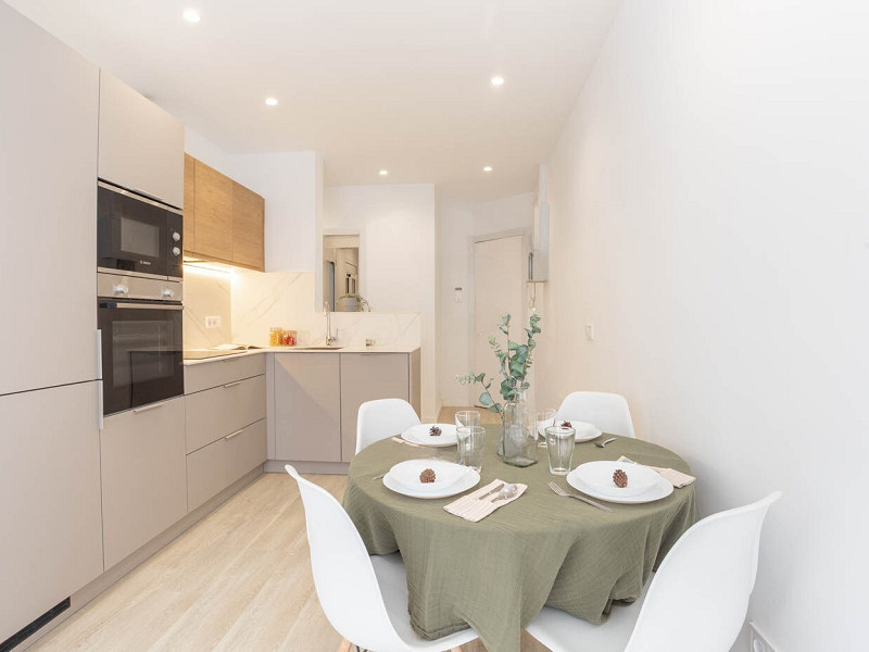 Brand-New Modern and Functional Flat Near Avinguda Paral·lel, Barcelona. Photo:  8