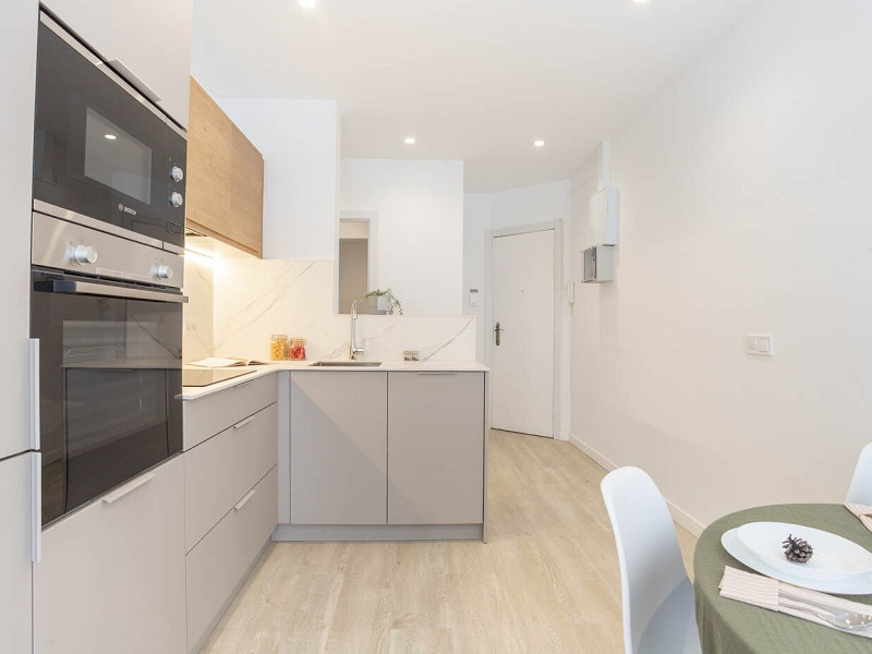 Brand-New Modern and Functional Flat Near Avinguda Paral·lel, Barcelona. Photo:  9