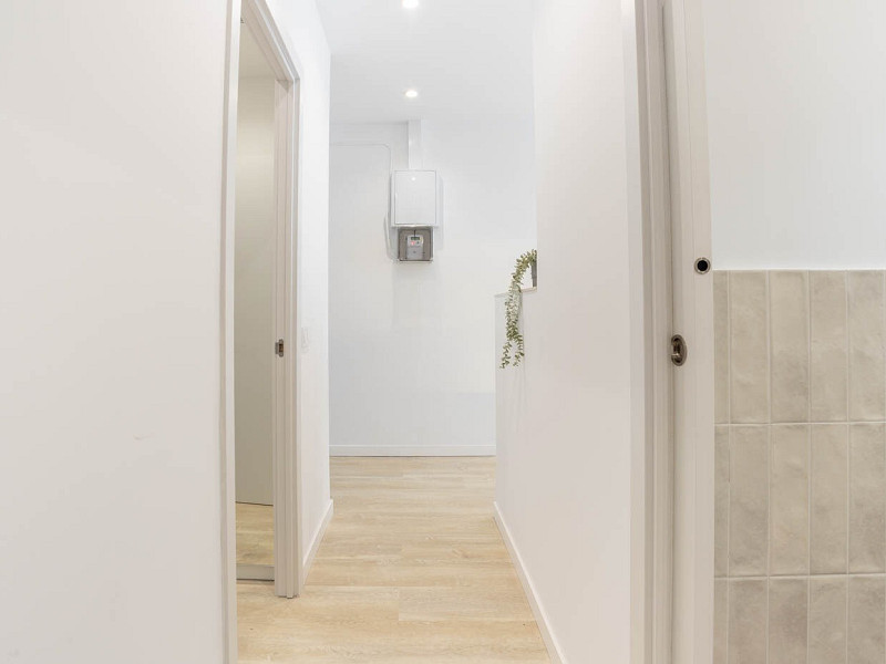 Brand-New Modern and Functional Flat Near Avinguda Paral·lel, Barcelona. Photo:  24