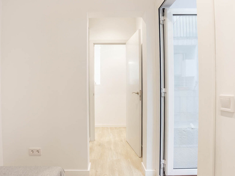 Brand-New Modern and Functional Flat Near Avinguda Paral·lel, Barcelona. Photo:  28