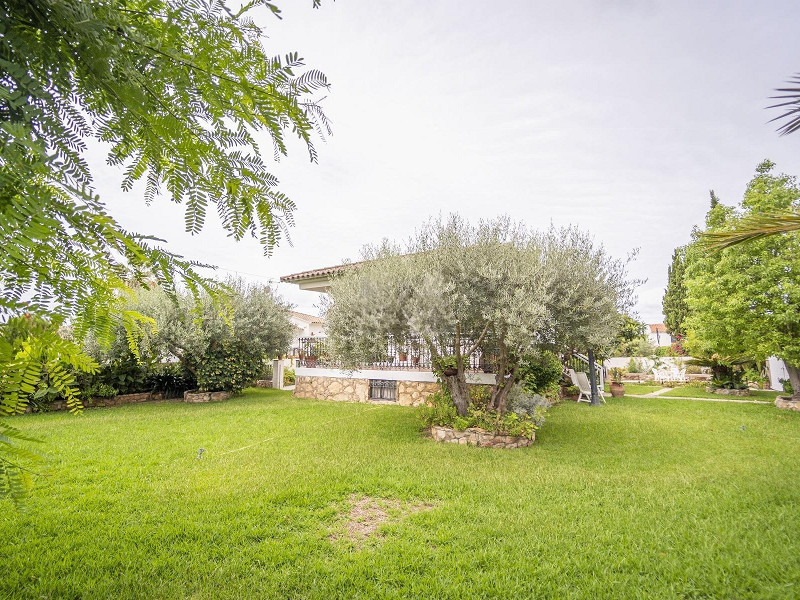 Detached House with Private Pool and Garden in Coma-Ruga, Costa Dorada