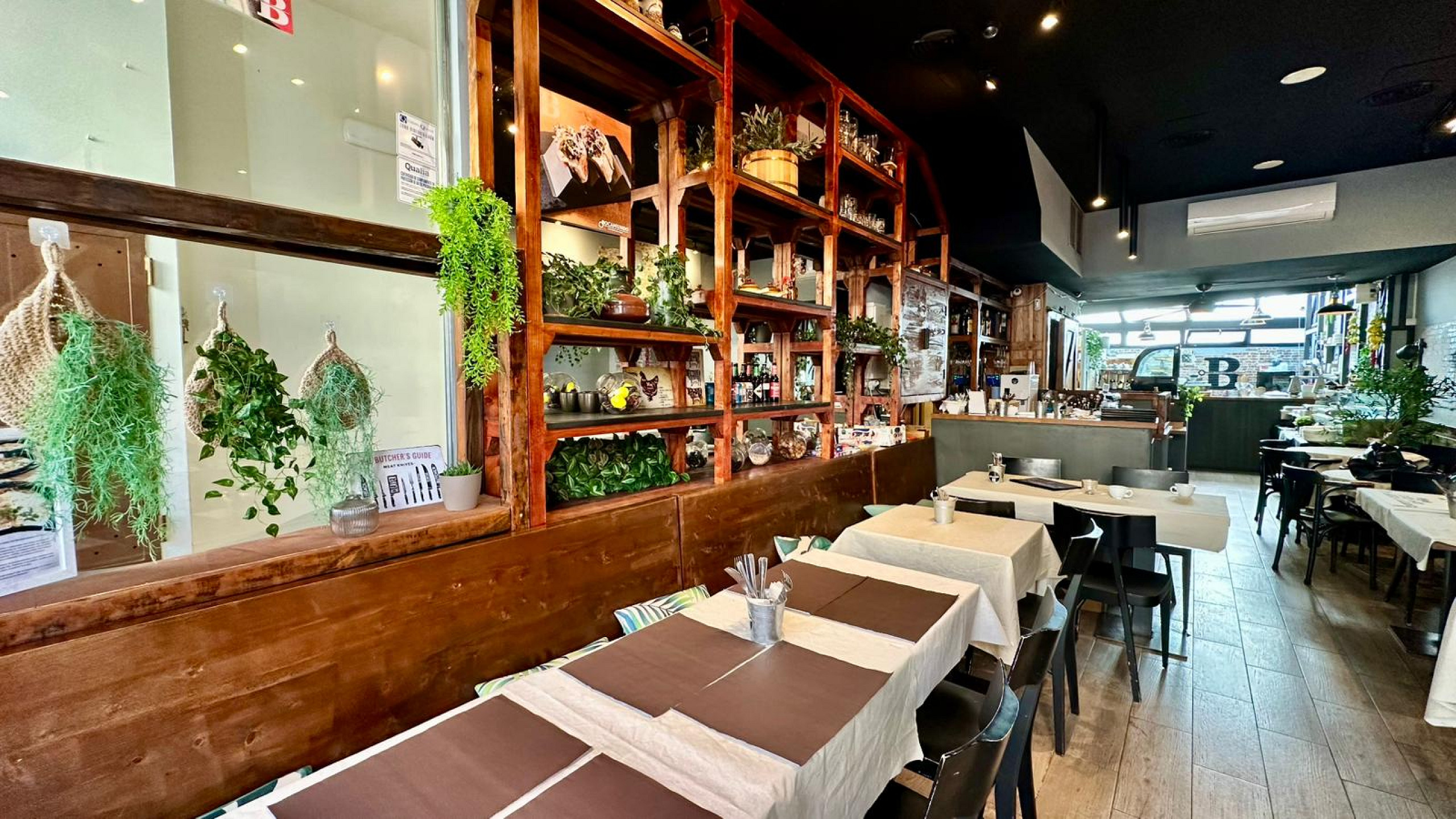 Turnkey Business for Sale — Restaurant in the Center of Sant Cugat del Valles