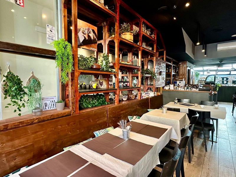 Turnkey Business for Sale — Restaurant in the Center of Sant Cugat del Valles. Photo:  1