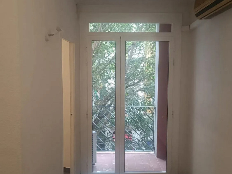 Apartment for Sale in Sant Antoni, Barcelona. Photo:  5