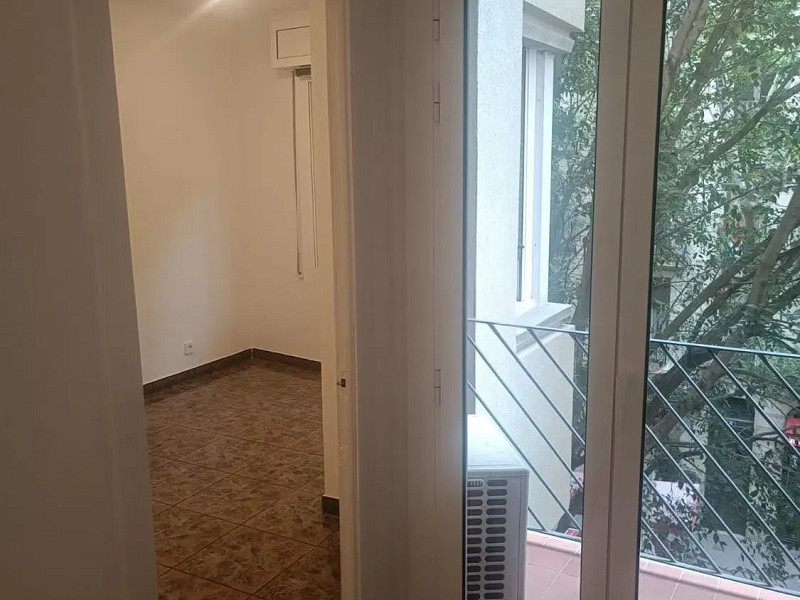 Apartment for Sale in Sant Antoni, Barcelona. Photo:  3