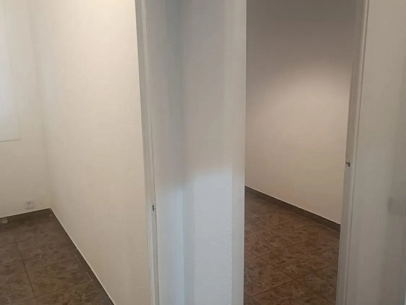 Apartment for Sale in Sant Antoni, Barcelona. Photo:  15