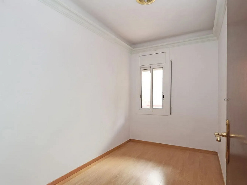 Светлая квартира с характером в сердце района Побле-Сек, Барселона. Фото:  17