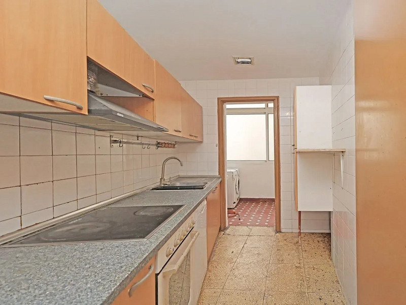 Светлая квартира с характером в сердце района Побле-Сек, Барселона. Фото:  19