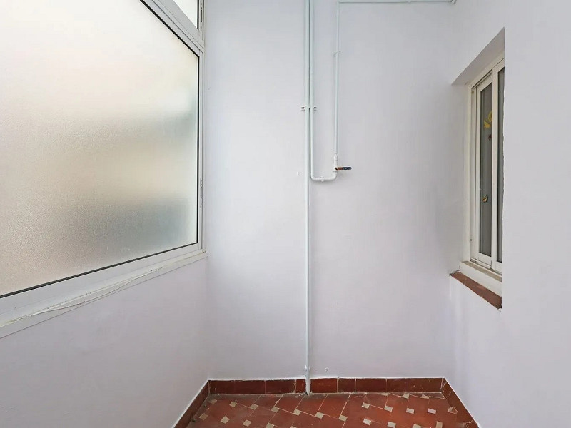 Светлая квартира с характером в сердце района Побле-Сек, Барселона. Фото:  22