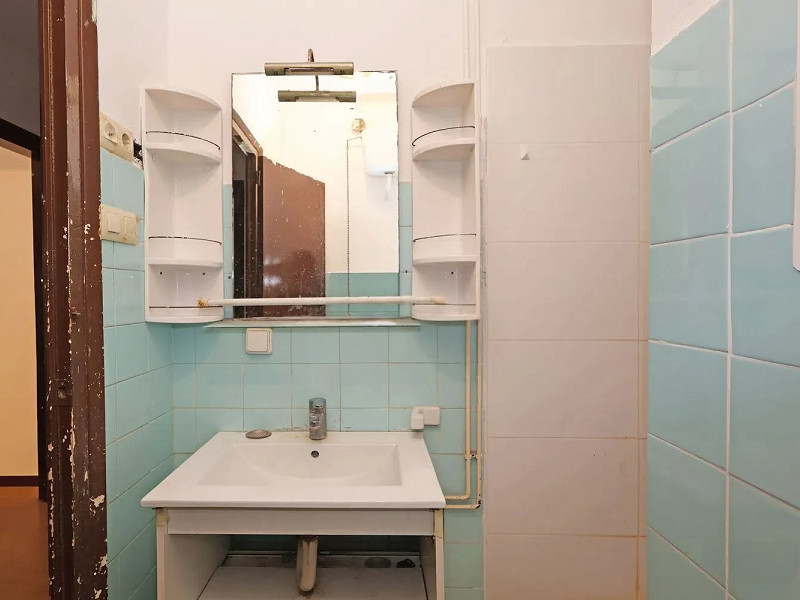 Светлая квартира с характером в сердце района Побле-Сек, Барселона. Фото:  29