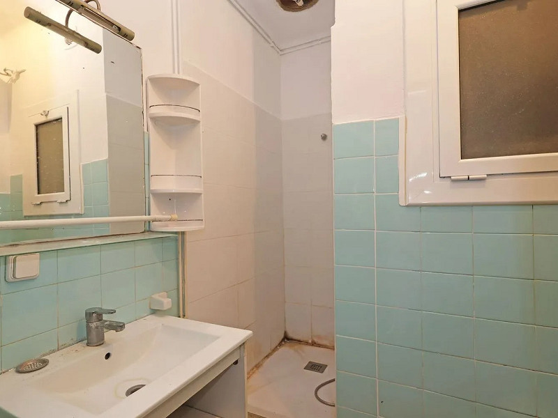 Светлая квартира с характером в сердце района Побле-Сек, Барселона. Фото:  30