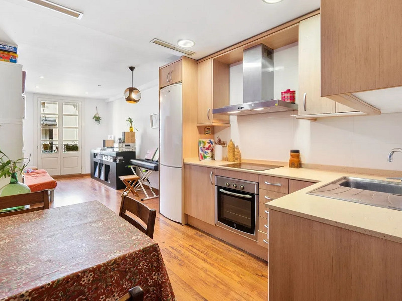 Квартира с частной террасой в сердце района Раваль, Барселона. Фото:  12