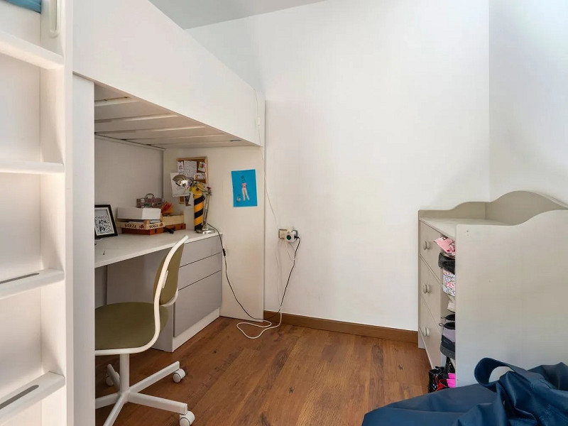 Квартира с частной террасой в сердце района Раваль, Барселона. Фото:  24