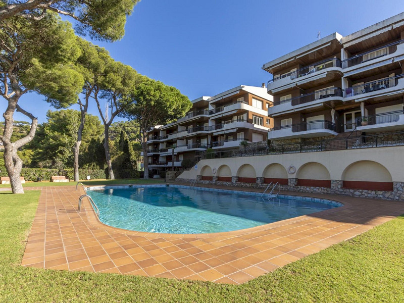 Квартира с террасой и туристической лицензией в Льяфранке, Коста-Брава