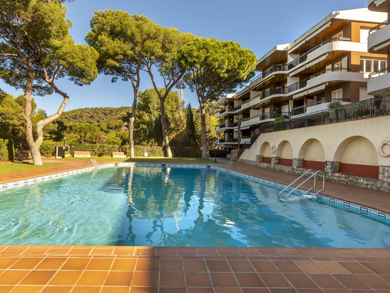 Refurbished Apartment with Terrace and Tourist License in Llafranc, Costa Brava. Photo:  2