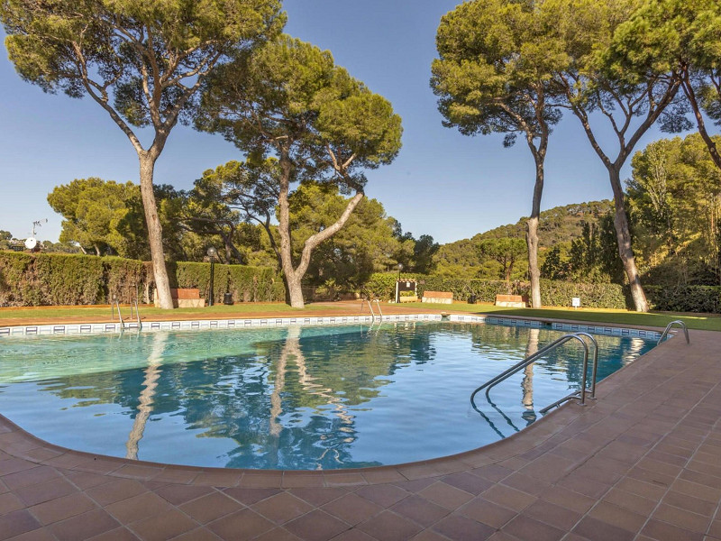 Refurbished Apartment with Terrace and Tourist License in Llafranc, Costa Brava. Photo:  18