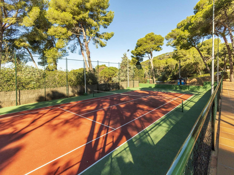 Refurbished Apartment with Terrace and Tourist License in Llafranc, Costa Brava. Photo:  19