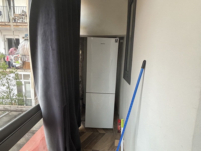 Долгосрочная аренда: современная студия с террасой в центре Барселоны. Фото:  6