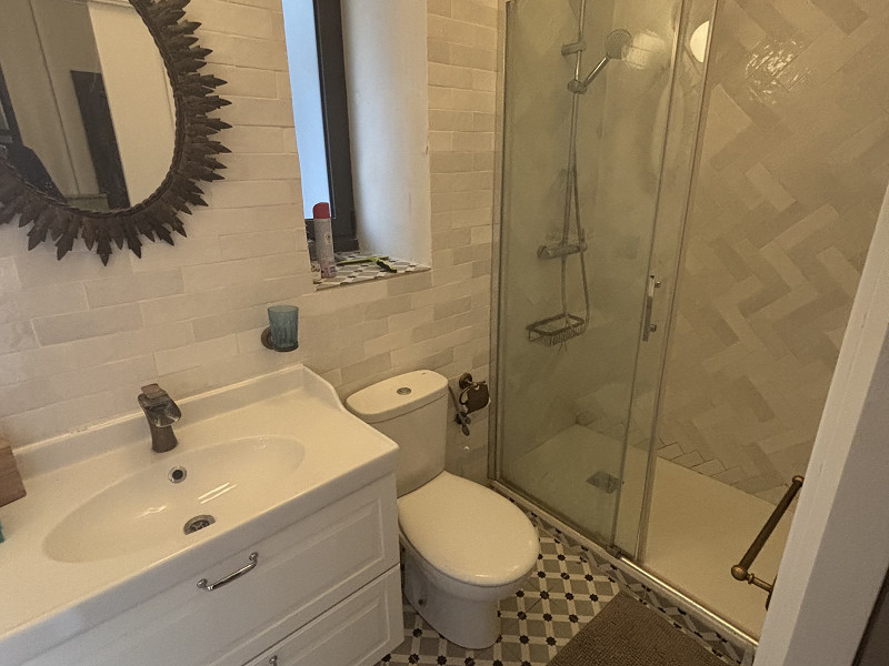 Долгосрочная аренда: современная студия с террасой в центре Барселоны. Фото:  9