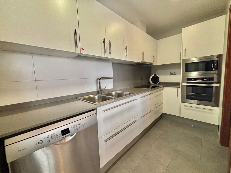 Elegant Top-Floor Apartment in Diagonal Mar, Barcelona. Photo:  10