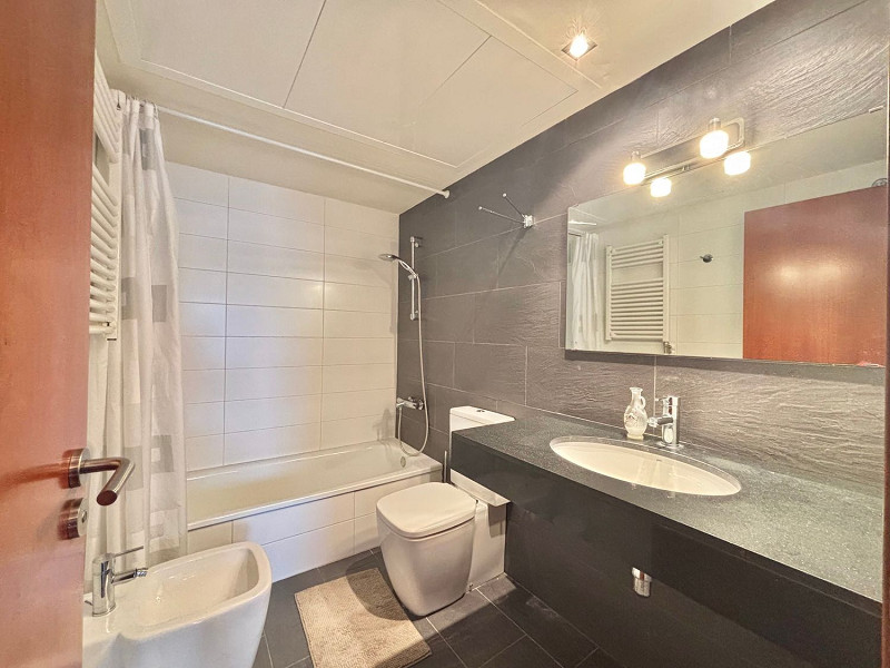 Elegant Top-Floor Apartment in Diagonal Mar, Barcelona. Photo:  17