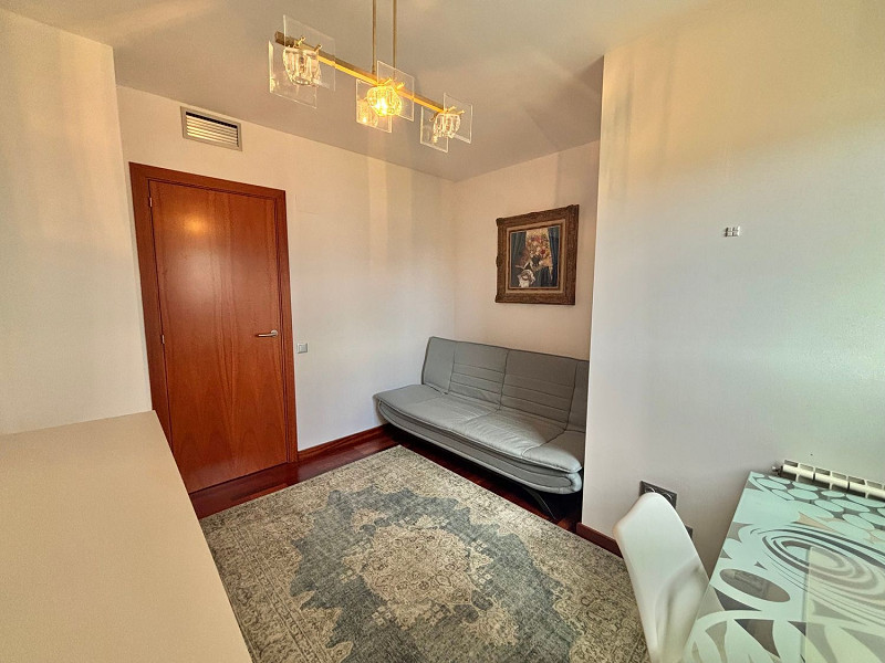 Elegant Top-Floor Apartment in Diagonal Mar, Barcelona. Photo:  20