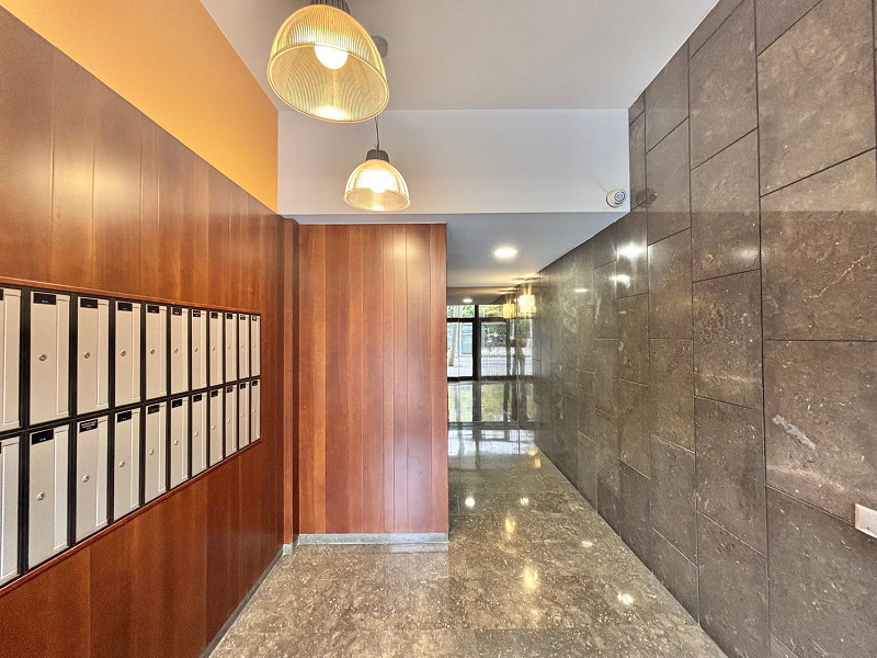Elegant Top-Floor Apartment in Diagonal Mar, Barcelona. Photo:  31