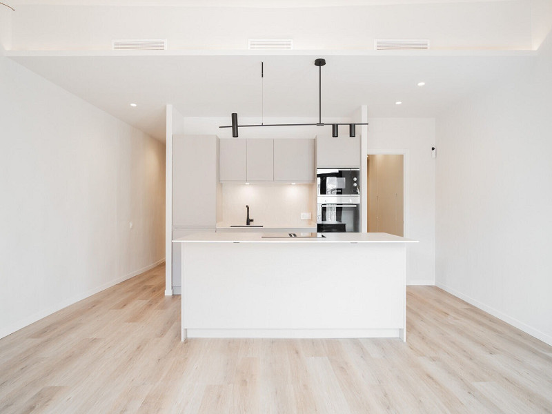 Современная студия с террасой в центре Барселоны. Фото:  3