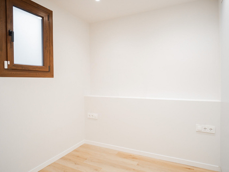 Современная студия с террасой в центре Барселоны. Фото:  12