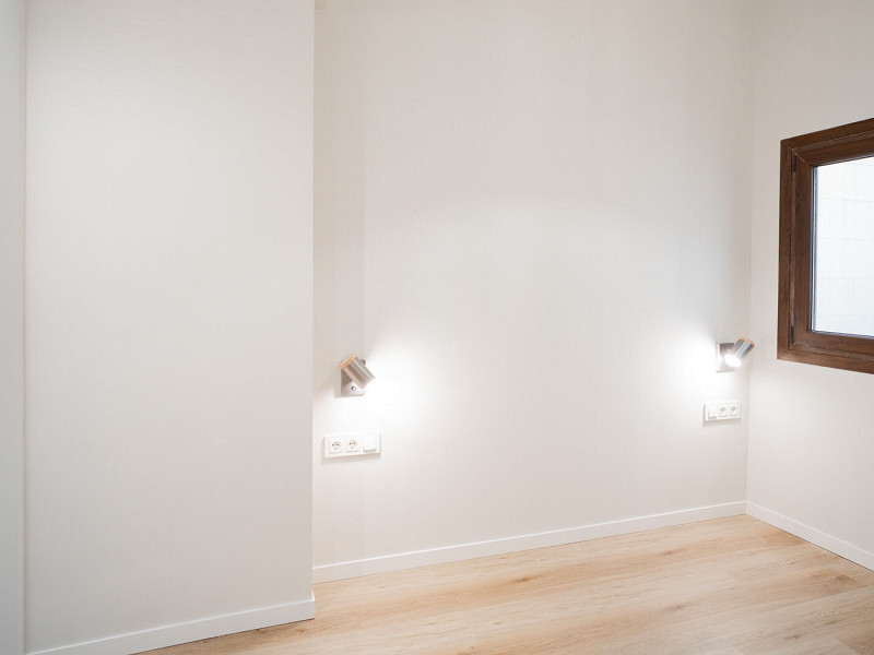 Современная студия с террасой в центре Барселоны. Фото:  14