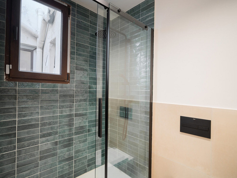 Современная студия с террасой в центре Барселоны. Фото:  16