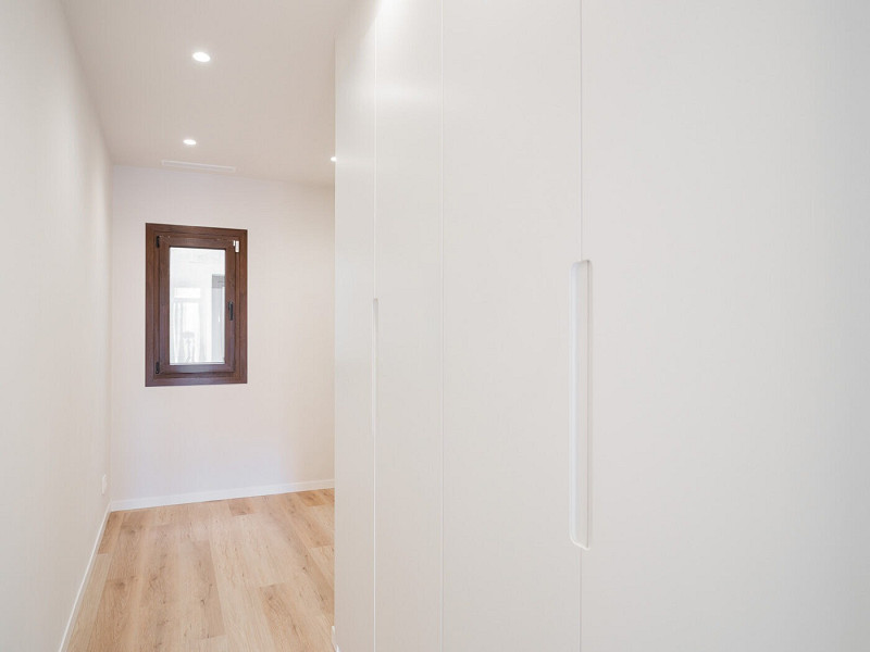 Современная студия с террасой в центре Барселоны. Фото:  18