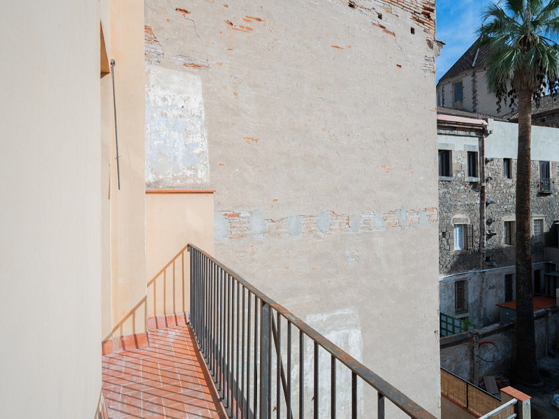 Современная студия с террасой в центре Барселоны. Фото:  26