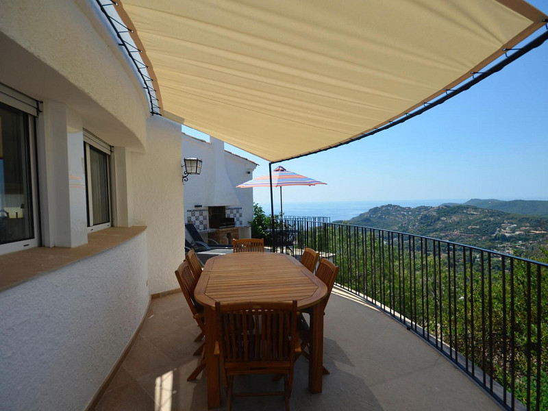 Роскошная смежная вилла с панорамными видами на море в Aiguablava, Бегур, Коста-Брава. Фото:  6