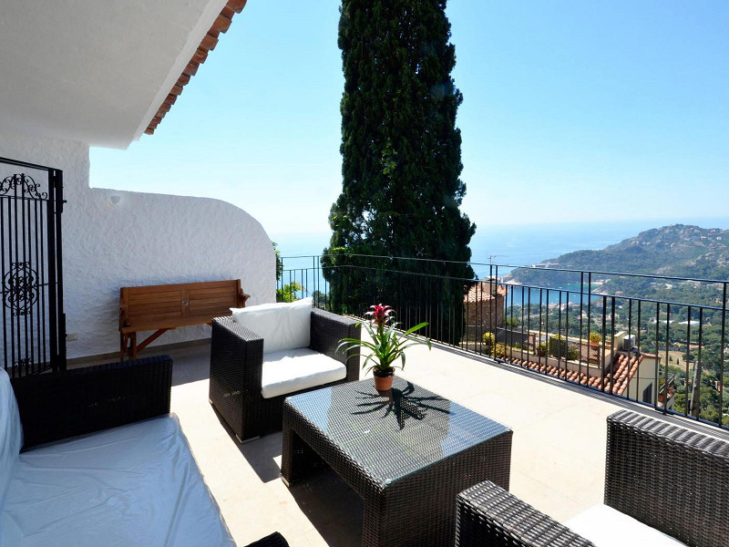 Роскошная смежная вилла с панорамными видами на море в Aiguablava, Бегур, Коста-Брава. Фото:  8