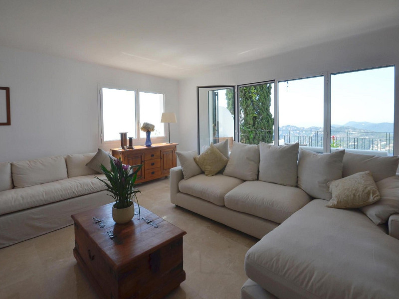 Роскошная смежная вилла с панорамными видами на море в Aiguablava, Бегур, Коста-Брава. Фото:  11