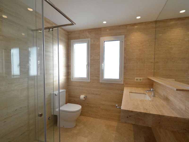 Роскошная смежная вилла с панорамными видами на море в Aiguablava, Бегур, Коста-Брава. Фото:  23