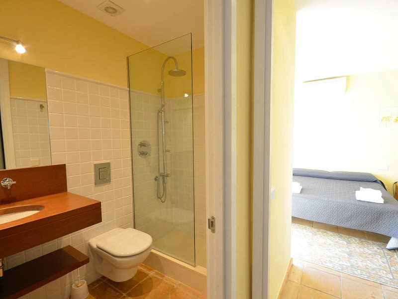 Роскошная смежная вилла с панорамными видами на море в Aiguablava, Бегур, Коста-Брава. Фото:  28