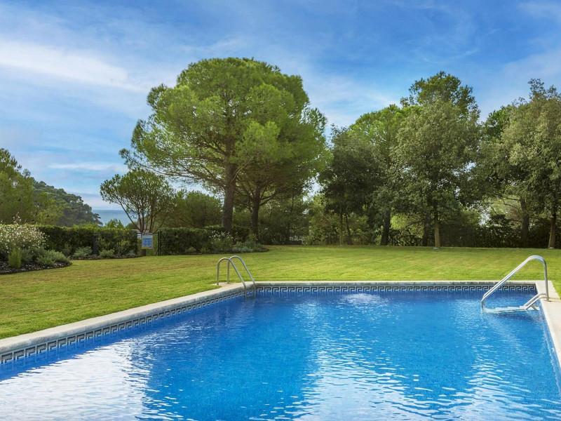 Смежная вилла в La Pastora, Льяфранк, Коста-Брава. Фото:  2