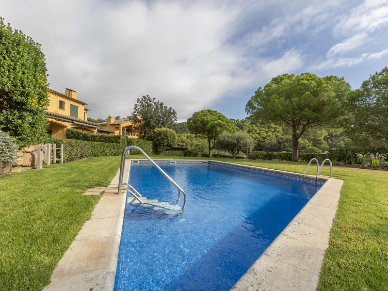 Смежная вилла в La Pastora, Льяфранк, Коста-Брава. Фото:  9