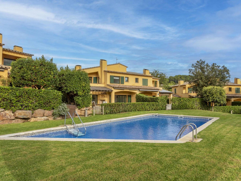 Смежная вилла в La Pastora, Льяфранк, Коста-Брава. Фото:  11