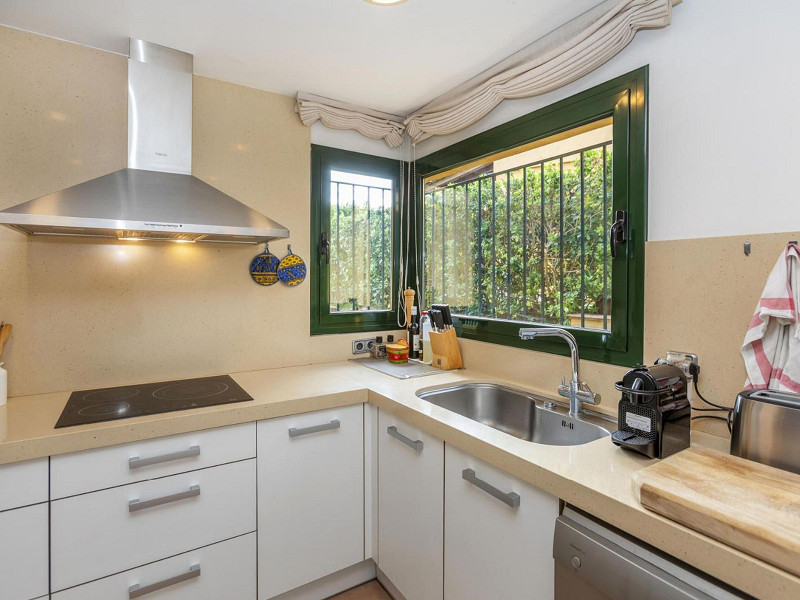 Смежная вилла в La Pastora, Льяфранк, Коста-Брава. Фото:  30