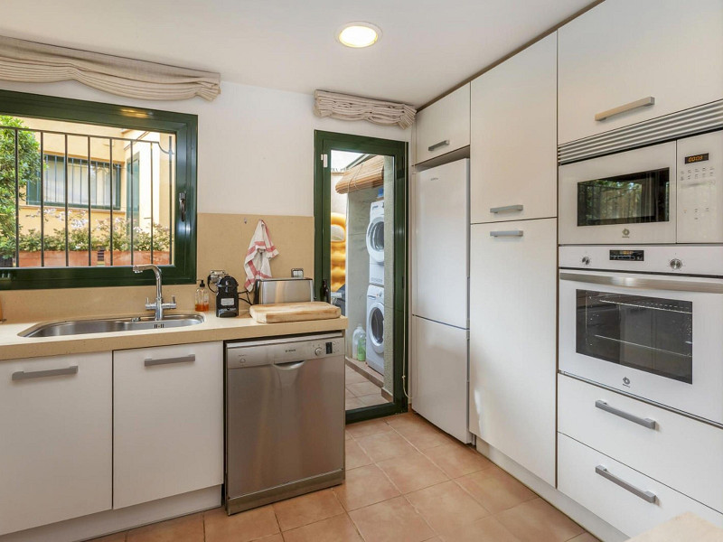 Смежная вилла в La Pastora, Льяфранк, Коста-Брава. Фото:  32