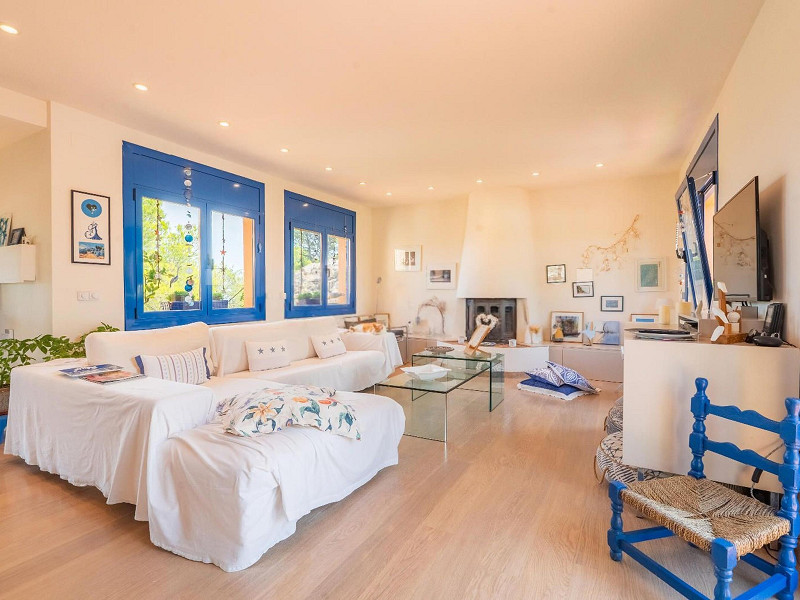 Дом с частным бассейном и панорамными видами на море в Айгуаблава, Бегур, Коста-Брава. Фото:  10