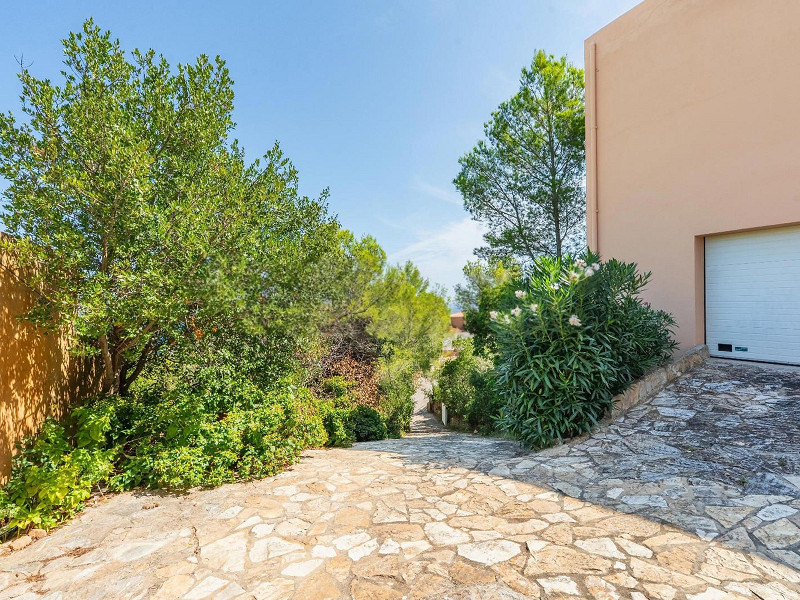 Дом с частным бассейном и панорамными видами на море в Айгуаблава, Бегур, Коста-Брава. Фото:  27