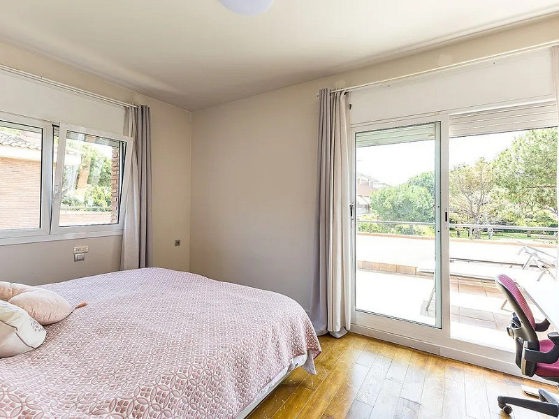 Эксклюзивный дом класса люкс с частным садом и бассейном в Гава-Мар, в 2 минутах от моря. Фото:  17