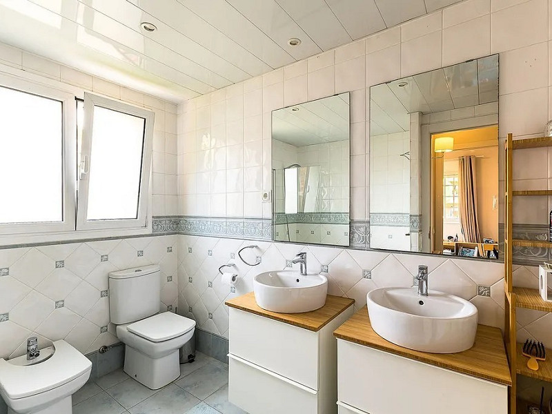 Эксклюзивный дом класса люкс с частным садом и бассейном в Гава-Мар, в 2 минутах от моря. Фото:  18