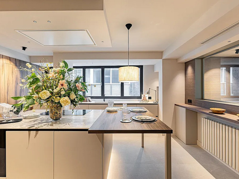 Роскошная отремонтированная резиденция с террасой в Туро Парк — Барселона. Фото:  15