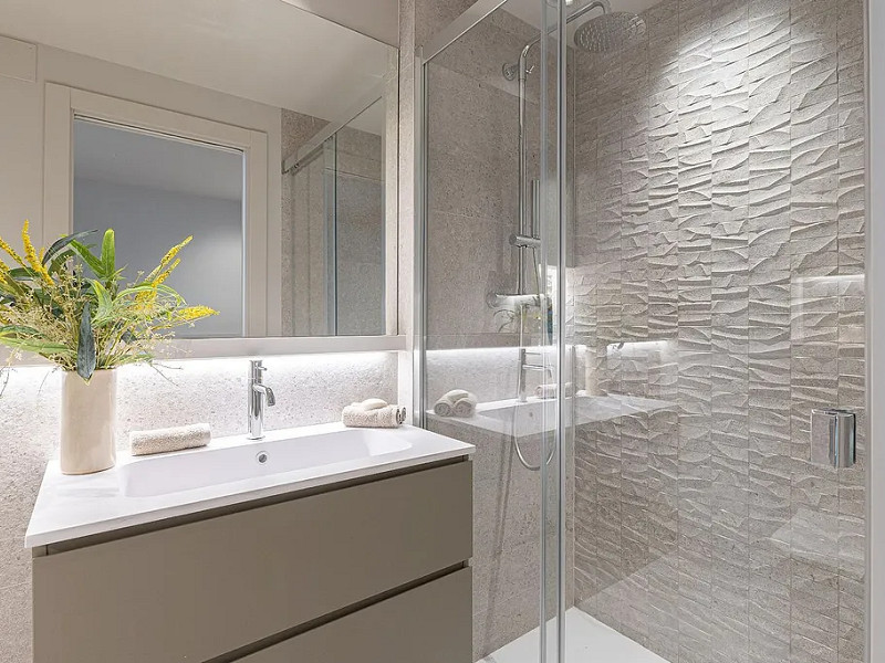 Роскошная отремонтированная резиденция с террасой в Туро Парк — Барселона. Фото:  36